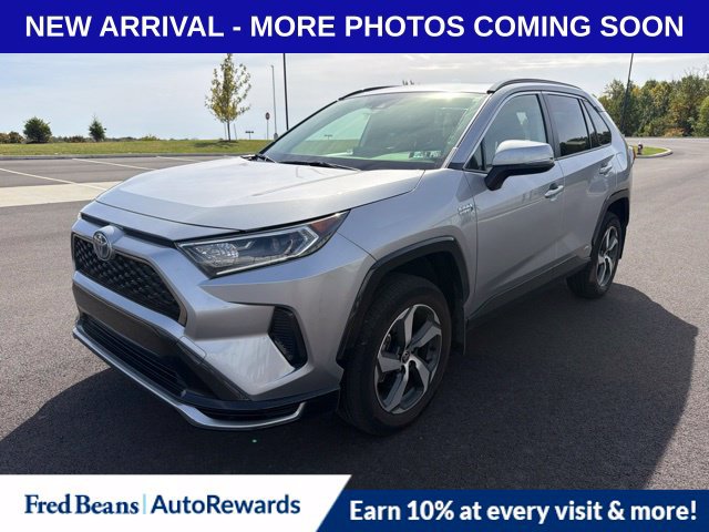 Used 2021 Toyota RAV4 SE w/ Weather & Moonroof Package AWD/4WD image 3