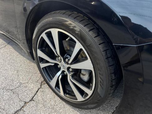 Used 2018 Nissan Maxima 3.5 SL image 11