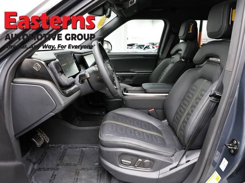 Used 2023 Rivian R1S Adventure AWD/4WD image 13
