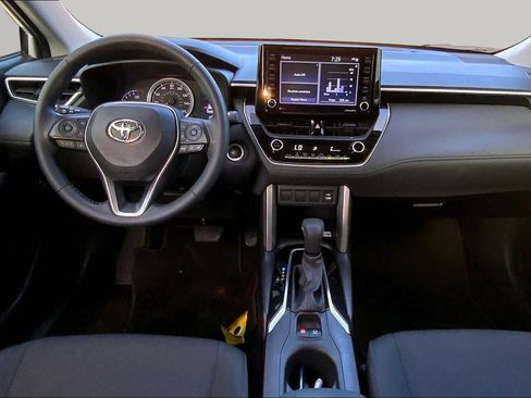 Used 2022 Toyota Corolla Cross LE FWD image 15