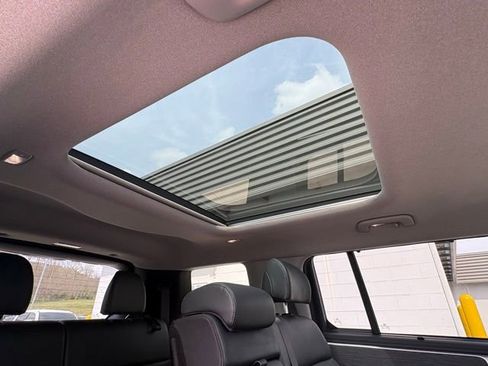 Used 2025 Hyundai Santa Fe Limited FWD image 36