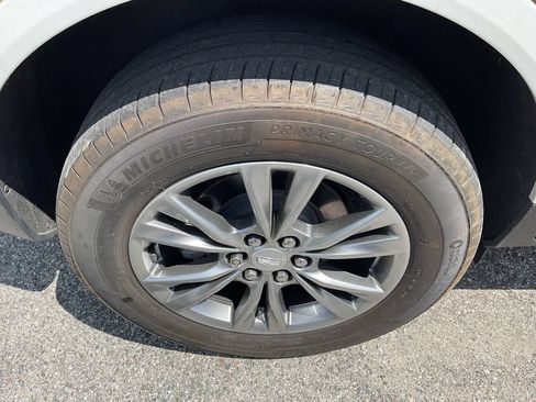 Used 2023 Cadillac XT5 Premium Luxury AWD/4WD image 13