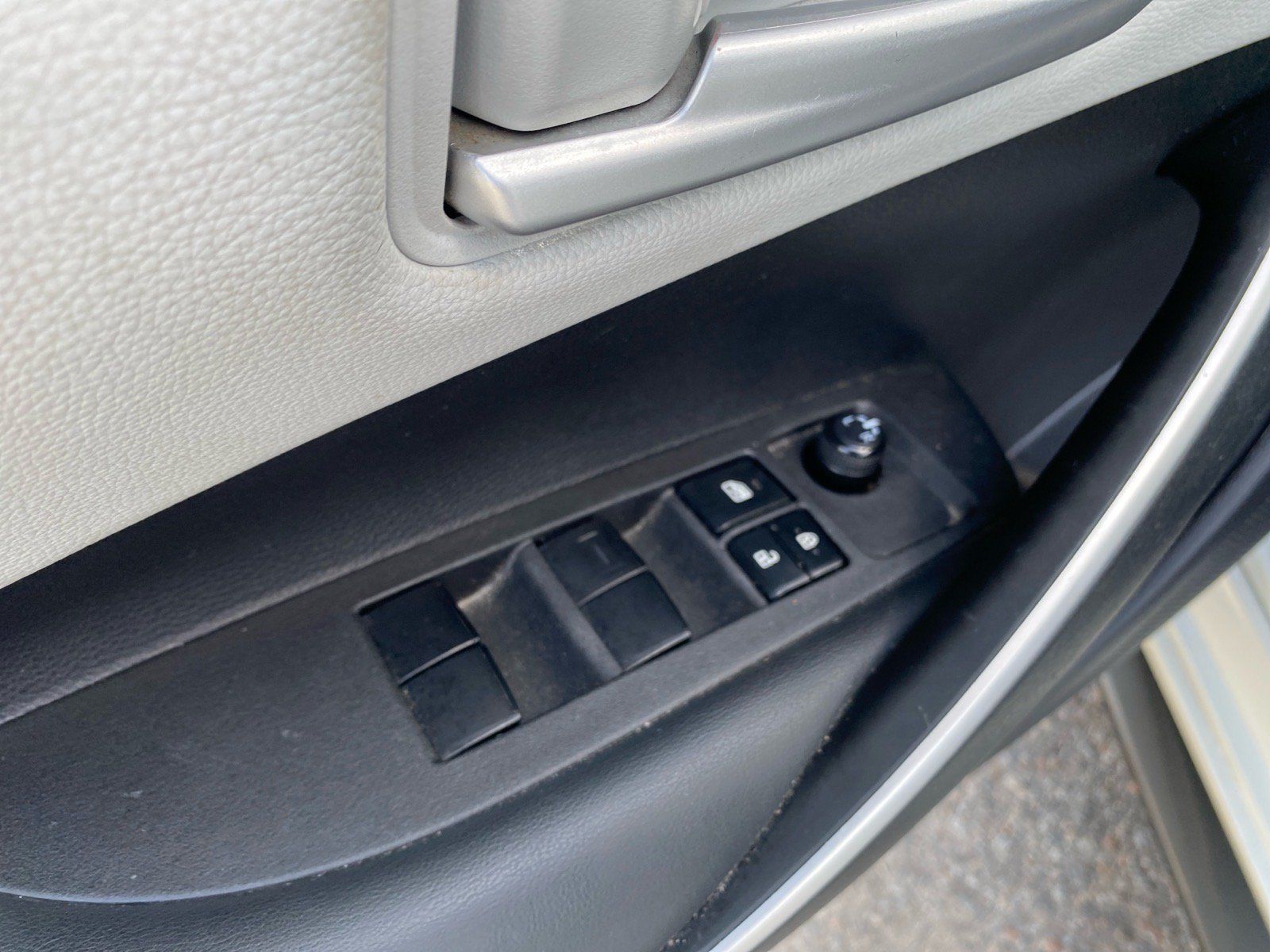 Used 2021 Toyota Corolla SE FWD image 13
