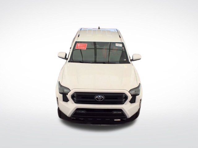 Used 2025 Toyota Tacoma SR5 AWD/4WD image 7