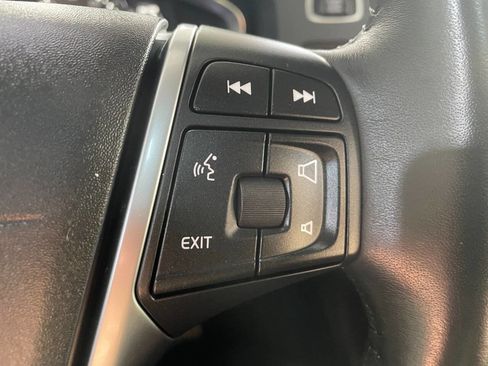 Used 2018 Volvo S60 T5 Inscription image 40