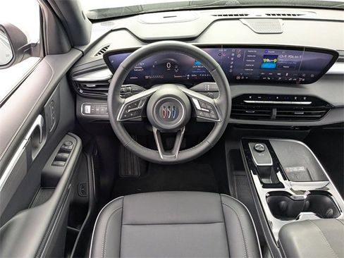 Used 2025 Buick Enclave Preferred image 15