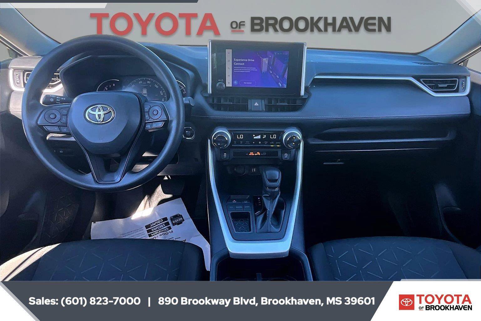 Used 2024 Toyota RAV4 XLE FWD image 13