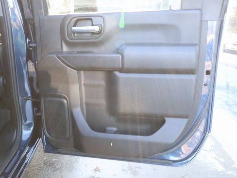 Used 2021 Chevrolet Silverado 2500 Custom w/ Custom Value Package image 29