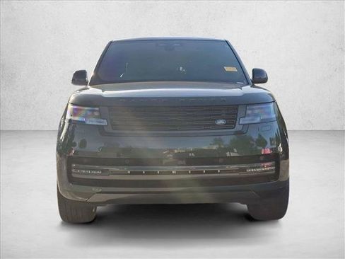 Used 2024 Land Rover Range Rover SE AWD/4WD image 2