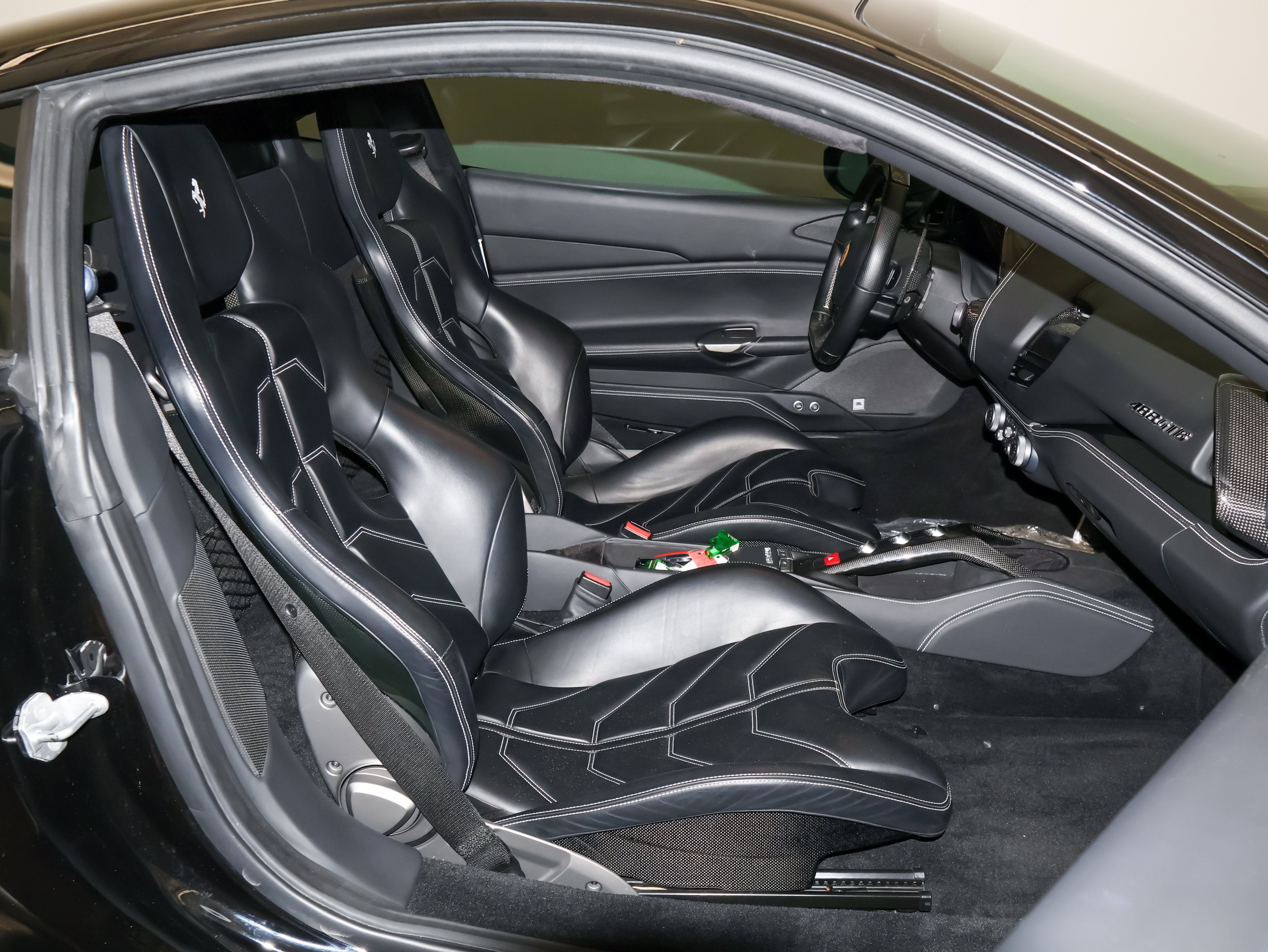 Used 2016 Ferrari 488 GTB RWD image 46