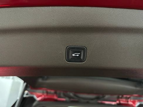 Used 2022 GMC Yukon SLT w/ SLT Premium Package AWD/4WD image 38