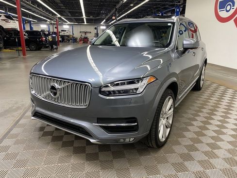 Used 2019 Volvo XC90 T6 Inscription w/ Luxury Package image 4