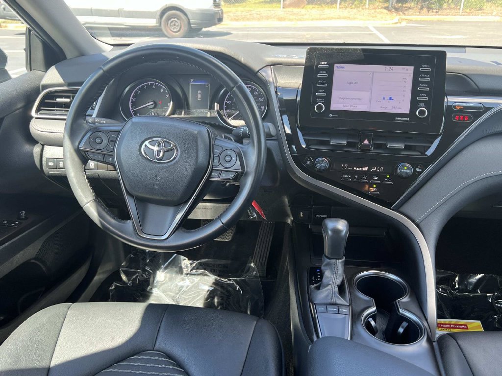 Used 2024 Toyota Camry SE FWD image 16