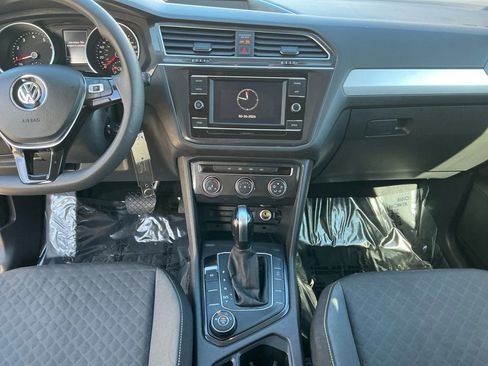 Used 2021 Volkswagen Tiguan S image 11