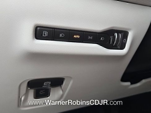New 2026 Jeep Cherokee Limited AWD/4WD image 28