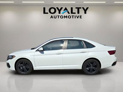 Used 2024 Volkswagen Jetta SE w/ Panoramic Sunroof Package