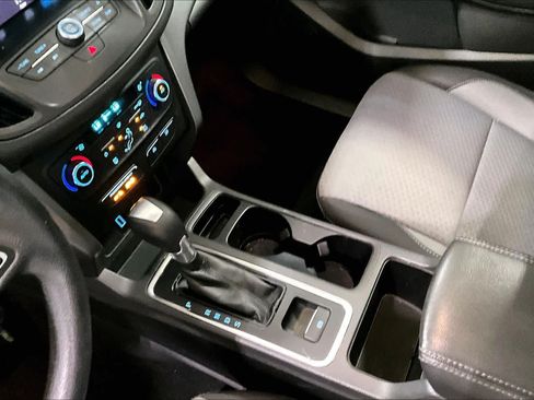 Used 2017 Ford Escape SE w/ Equipment Group 201A AWD/4WD image 16