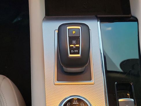 Used 2023 Mitsubishi Outlander SEL image 17