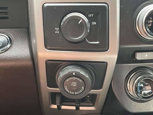 Used 2018 Ford F150 King Ranch w/ Equipment Group 601A Luxury RWD image 23