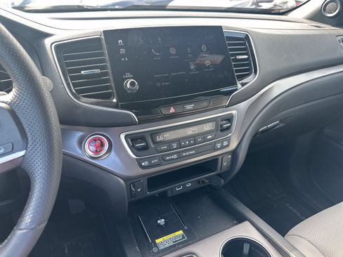 Used 2025 Honda Passport EX-L image 31