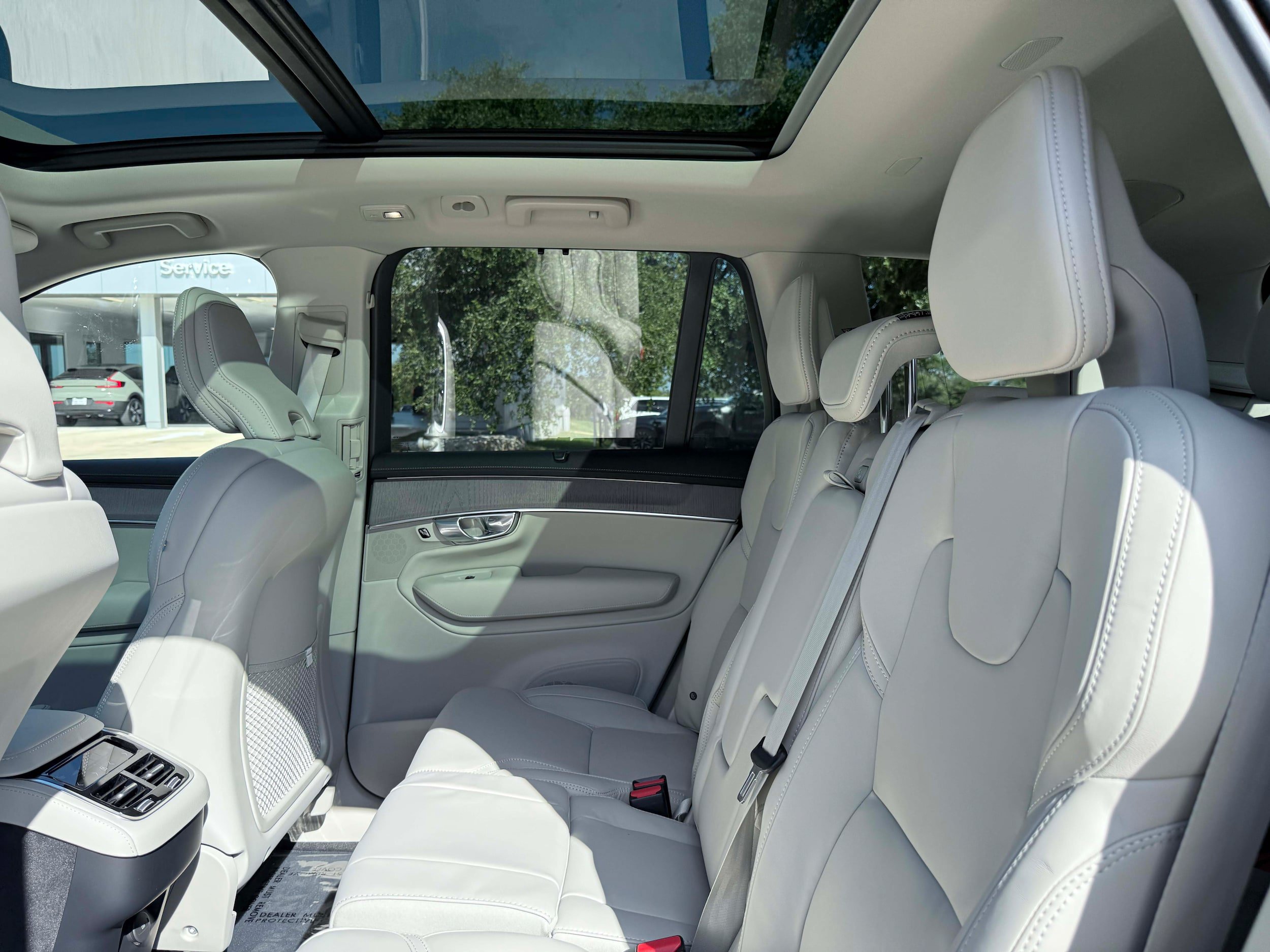 New 2026 Volvo XC90 B6 Ultra w/ Protection Package Premier AWD/4WD image 15
