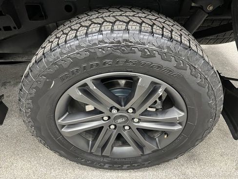 Used 2022 Ford F150 Lariat w/ Equipment Group 502A High image 14