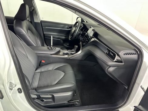 Used 2023 Toyota Camry SE image 28
