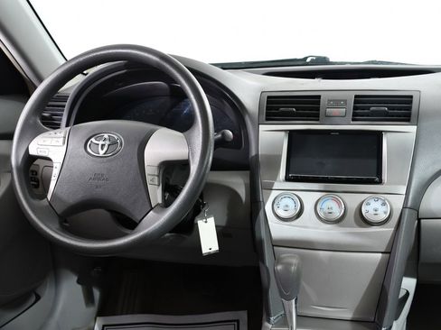 Used 2010 Toyota Camry SE image 8
