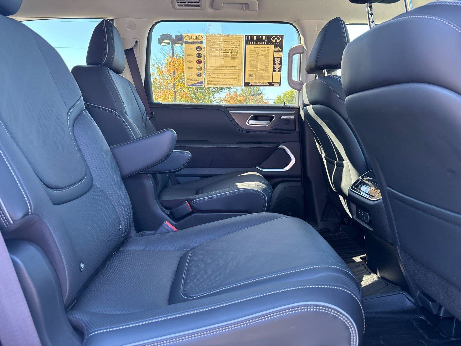 Used 2025 INFINITI QX80 Luxe AWD/4WD image 38