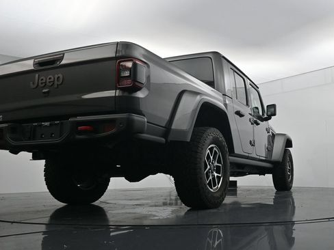 Used 2025 Jeep Gladiator Rubicon AWD/4WD image 36