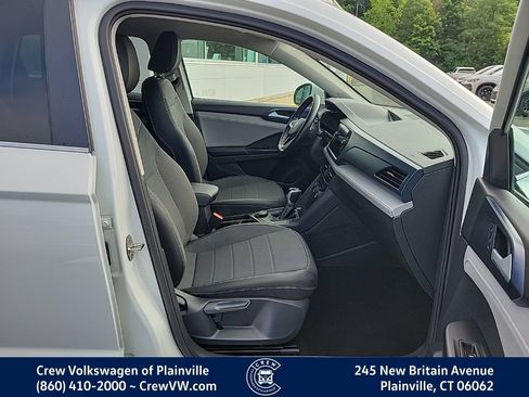 Certified 2024 Volkswagen Taos SE AWD/4WD image 16