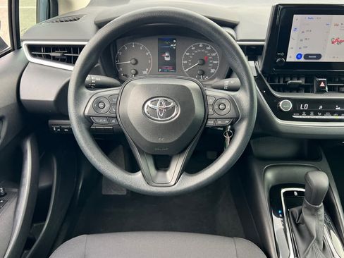 Used 2025 Toyota Corolla LE image 15