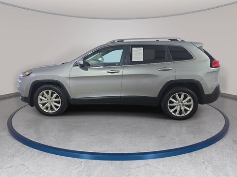 Used 2016 Jeep Cherokee Limited FWD image 9