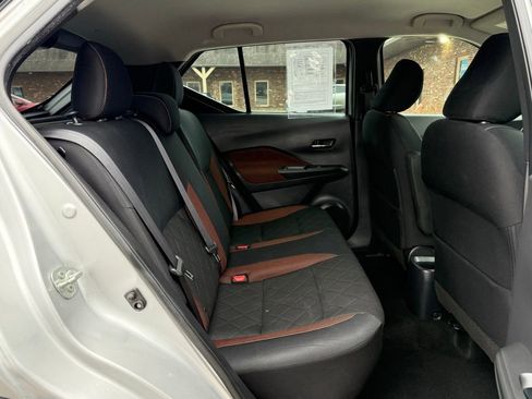 Used 2018 Nissan Kicks SR image 18