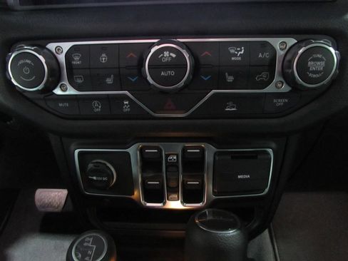 New 2026 Jeep Gladiator Sport AWD/4WD image 29