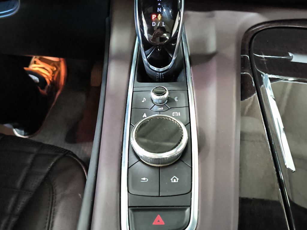 Used 2022 Cadillac Escalade Sport Platinum AWD/4WD image 19