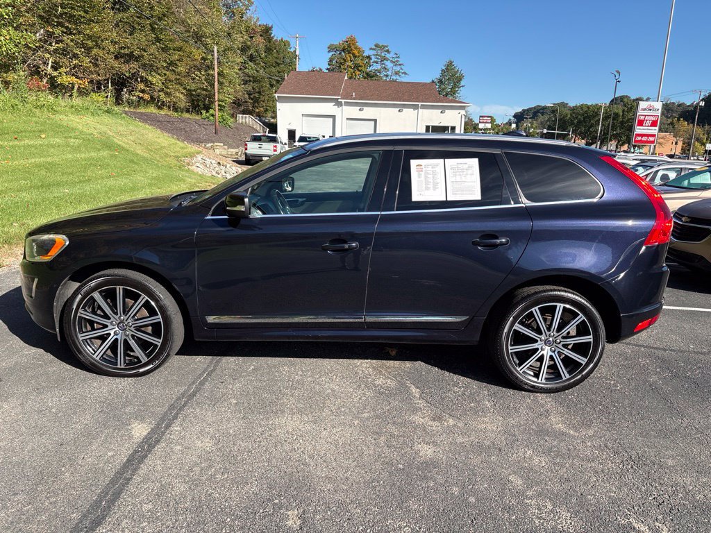 Used 2017 Volvo XC60 T6 Inscription w/ Preferred Option Package AWD/4WD image 2