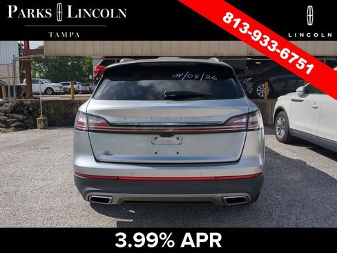 Used 2022 Lincoln Nautilus Reserve w/ Equipment Group 201A image 9