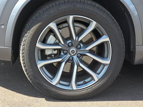 Used 2017 Volvo XC90 T6 Momentum w/ Vision Package AWD/4WD image 33
