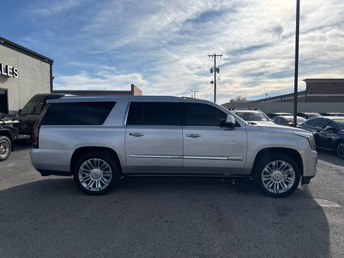 Used 2016 Cadillac Escalade ESV Platinum image 5