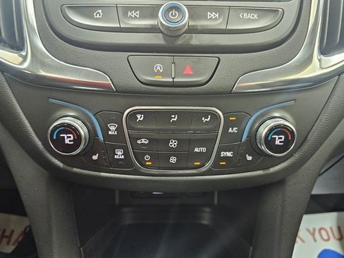 Used 2024 Chevrolet Equinox LT FWD image 7
