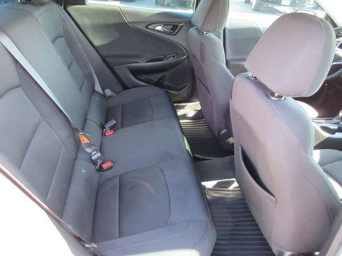 Certified 2021 Chevrolet Malibu RS w/ LPO, Convenience Package 2 image 17