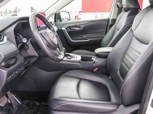 Used 2023 Toyota RAV4 XLE Premium AWD/4WD image 18