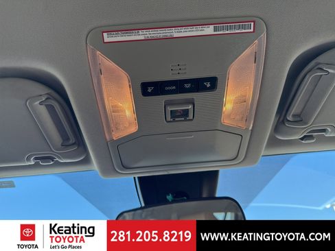 Used 2021 Toyota RAV4 XLE image 18