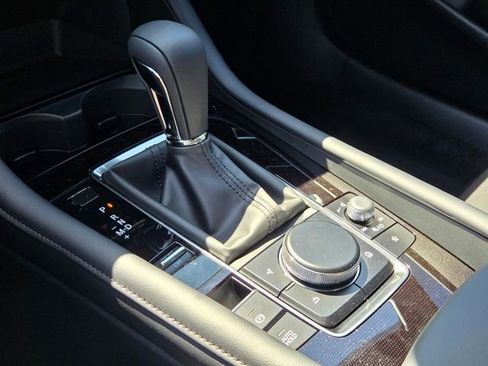 New 2026 MAZDA MAZDA3 Hatchback w/Premium Plus Pkg image 15