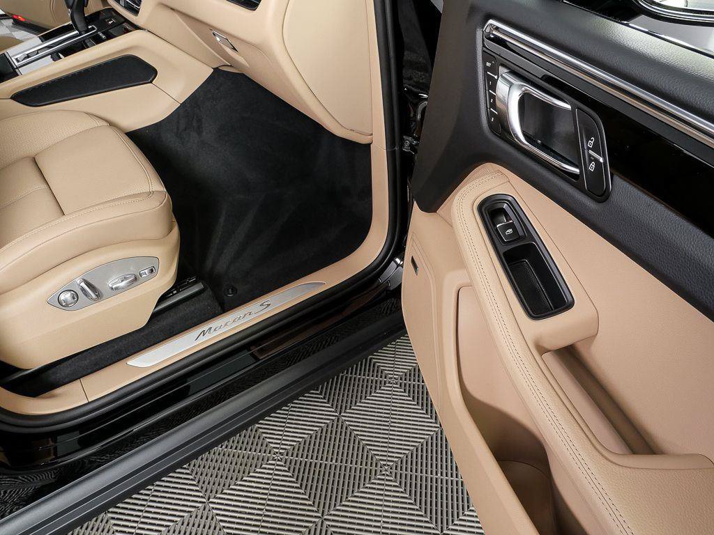 New 2026 Porsche Macan S AWD/4WD image 26