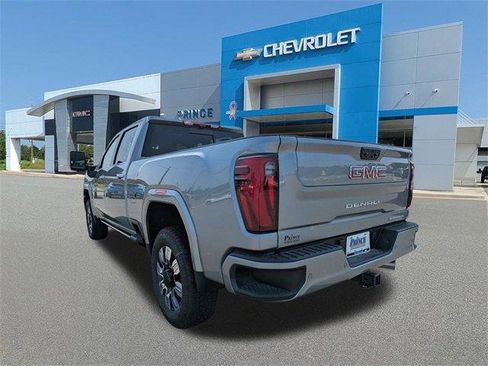 New 2025 GMC Sierra 2500 Denali w/ Denali Reserve Package image 7