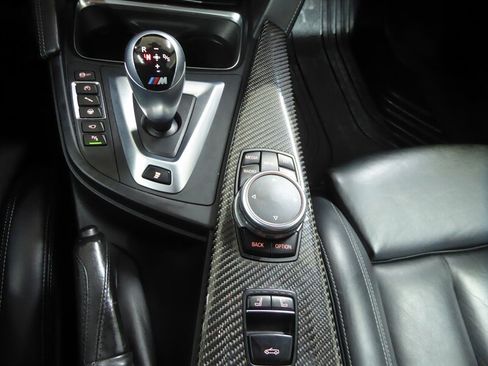 Used 2015 BMW M4 Convertible RWD image 26