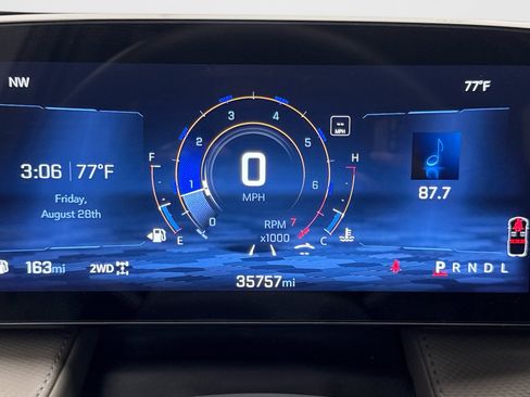 Used 2025 Chevrolet Equinox LT w/ Convenience Package II AWD/4WD image 13
