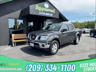 Used 2011 Nissan Frontier SV image 1